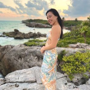 Meet your Posher, Iris